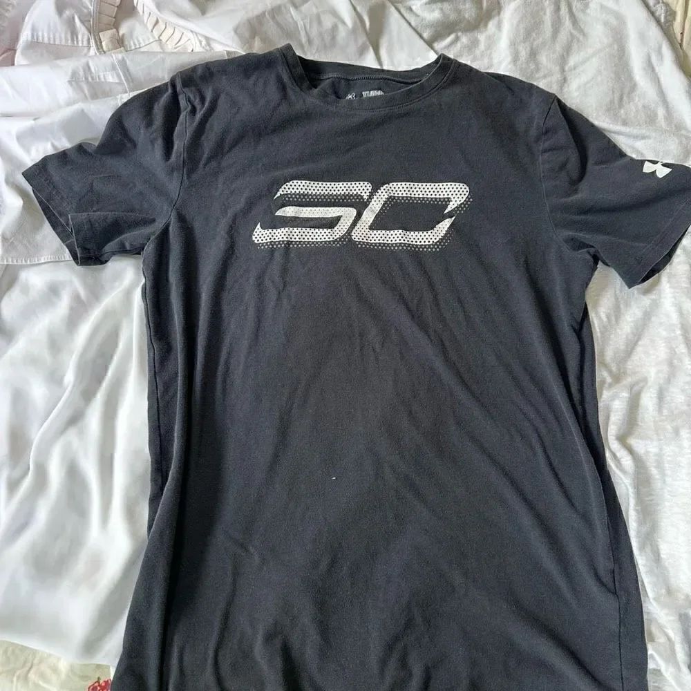 Under Armour boys T-shirt size YXL
